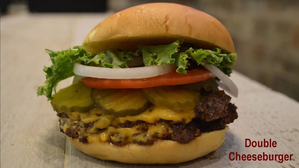 Burger Barn Fresh Burgers & Shakes | restaurant | 10300 Southside Blvd unit 3120, Jacksonville, FL 32256, USA | 9043795350 OR +1 904-379-5350