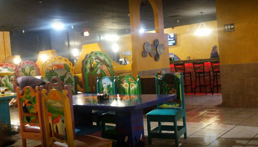 LaFiesta Authentic Mexican Restaurant | restaurant | 2123 N Summit St, Arkansas City, KS 67005, USA | 6207410031 OR +1 620-741-0031
