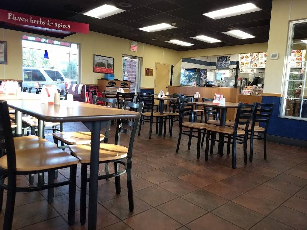 KFC | restaurant | 882 E Main St, Bedford, VA 24523, USA | 5405863377 OR +1 540-586-3377