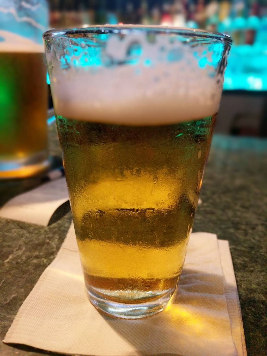 Strykers Bar & Grill | restaurant | 38301 Ford Rd, Westland, MI 48185, USA | 7347212737 OR +1 734-721-2737