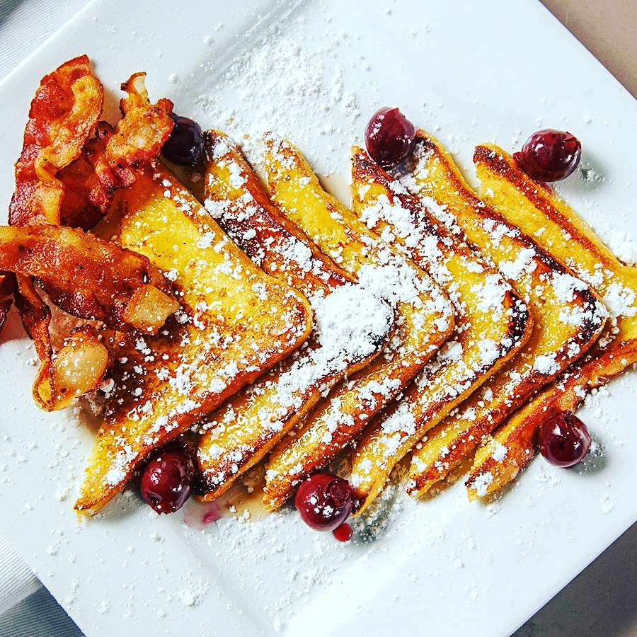 Jamerican Kitchen | restaurant | 2078 S Taylor Rd, Cleveland Heights, OH 44118, USA | 2165432794 OR +1 216-543-2794