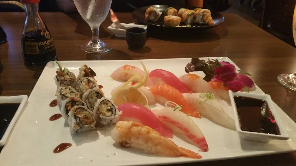 Fancy Sushi | restaurant | 2417 S Hwy 27, Clermont, FL 34711, USA | 3522418999 OR +1 352-241-8999
