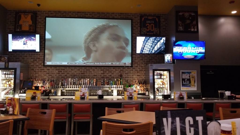 Buffalo Wild Wings | restaurant | 14110 Culver Dr, Irvine, CA 92604, USA | 9498722999 OR +1 949-872-2999