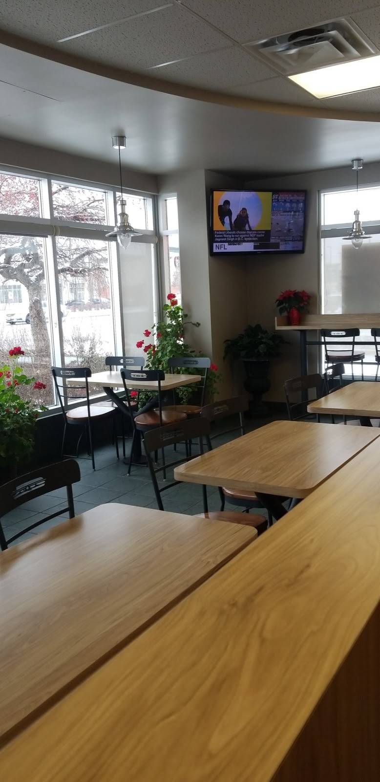 Mr.Sub | restaurant | 836 Lansdowne St W, Peterborough, ON K9J 1Z6, Canada | 7057457391 OR +1 705-745-7391