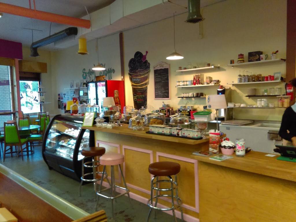 Good Cakes and Bakes | bakery | 19363 Livernois, Detroit, MI 48221, USA | 3134689915 OR +1 313-468-9915