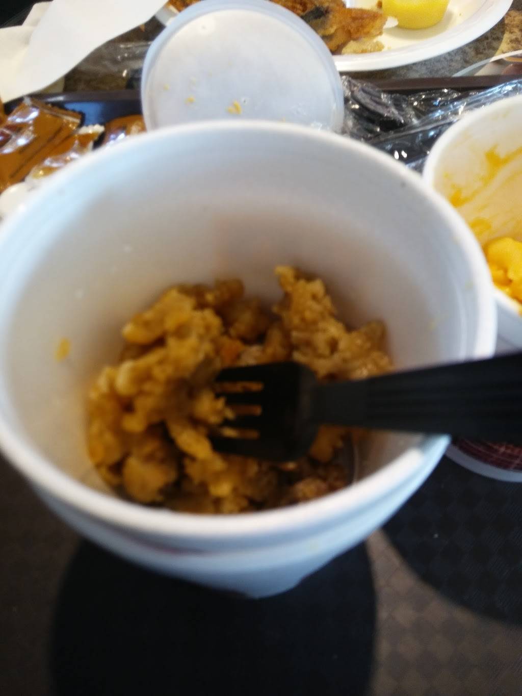 Lees Famous Recipe Chicken | restaurant | 1317 E Apple Ave, Muskegon, MI 49442, USA | 2317773020 OR +1 231-777-3020