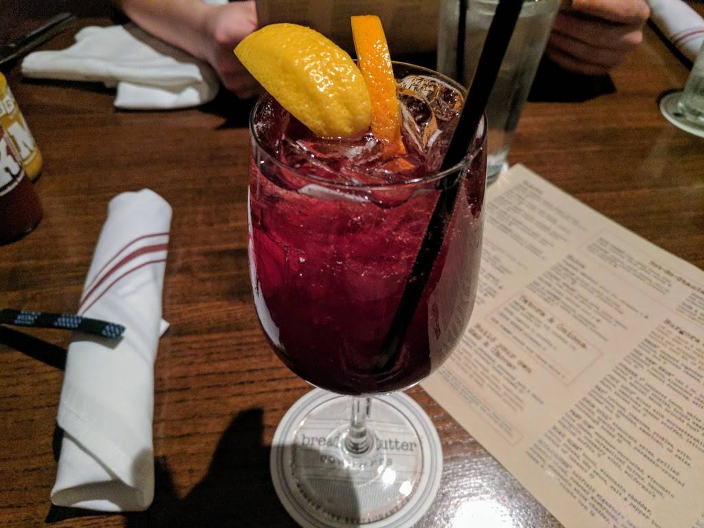 BRGR Kitchen + Bar | restaurant | 5031 W 135th St, Leawood, KS 66224, USA | 9132293900 OR +1 913-229-3900