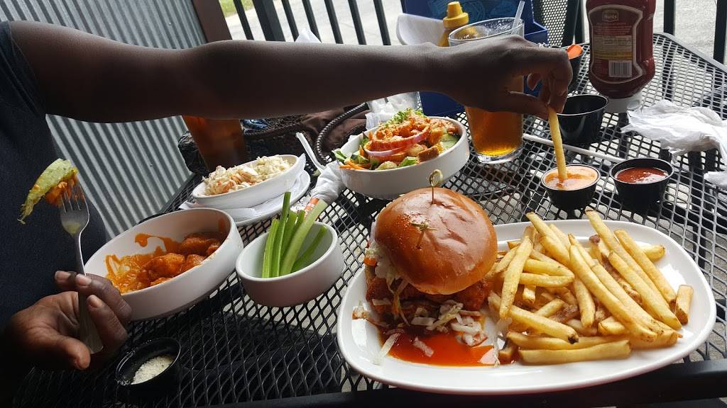 Buffalo Wings & Rings | restaurant | 8377 Winton Rd, Cincinnati, OH 45231, USA | 5135219464 OR +1 513-521-9464