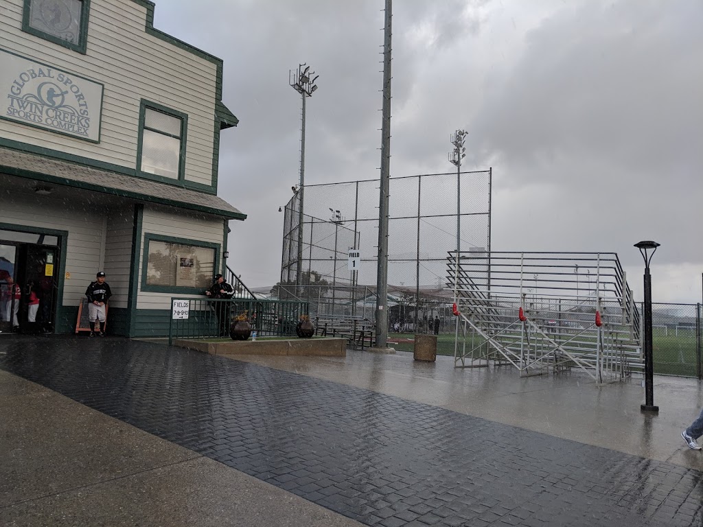 Twin Creeks Sports Complex | restaurant | 969 E Caribbean Dr, Sunnyvale, CA 94089, USA | 4084750044 OR +1 408-475-0044
