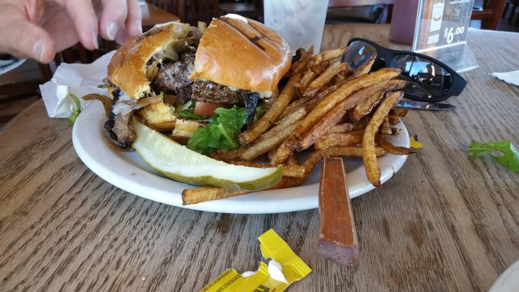 Beach Front Grille | restaurant | 2444 S Ocean Shore Blvd, Flagler Beach, FL 32136, USA | 3866934839 OR +1 386-693-4839