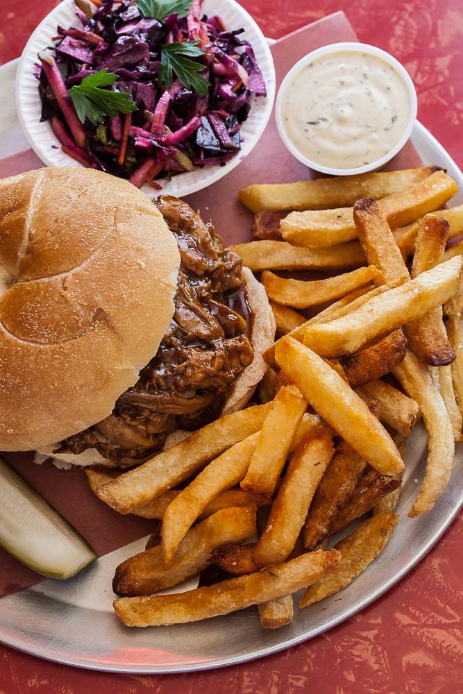 Ruthies Bar-B-Q & Pizza | meal takeaway | 64 1/2 Chestnut St, Montclair, NJ 07042, USA | 9735091134 OR +1 973-509-1134