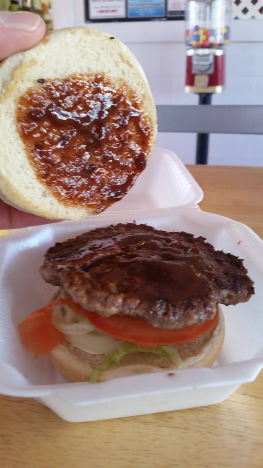 The Dairy Barn | restaurant | 601 Morgantown St, Caneyville, KY 42721, USA | 2708796941 OR +1 270-879-6941