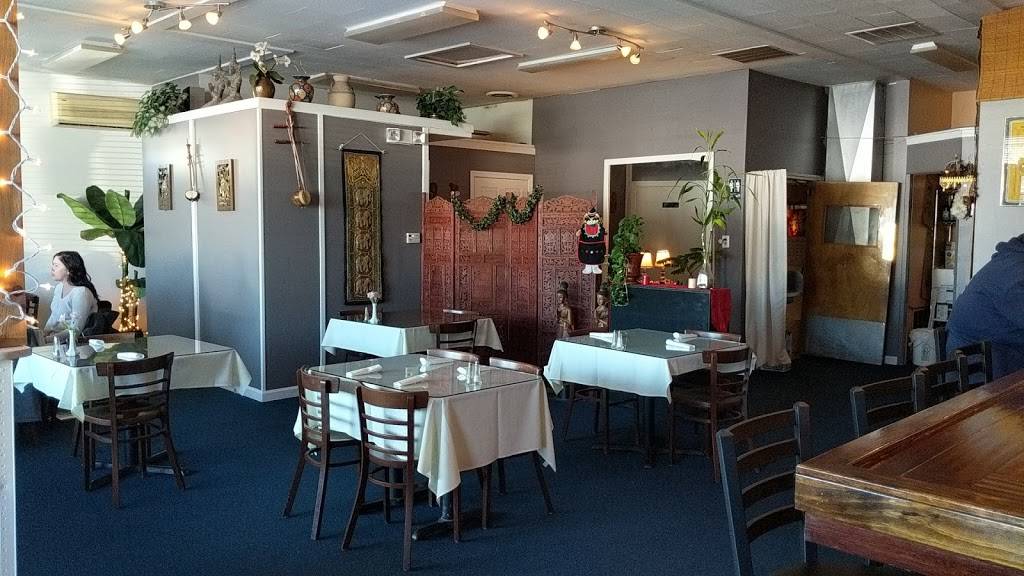 Sara Thai Restaurant | restaurant | 92 New Rochester Rd, Dover, NH 03820, USA | 6037421611 OR +1 603-742-1611