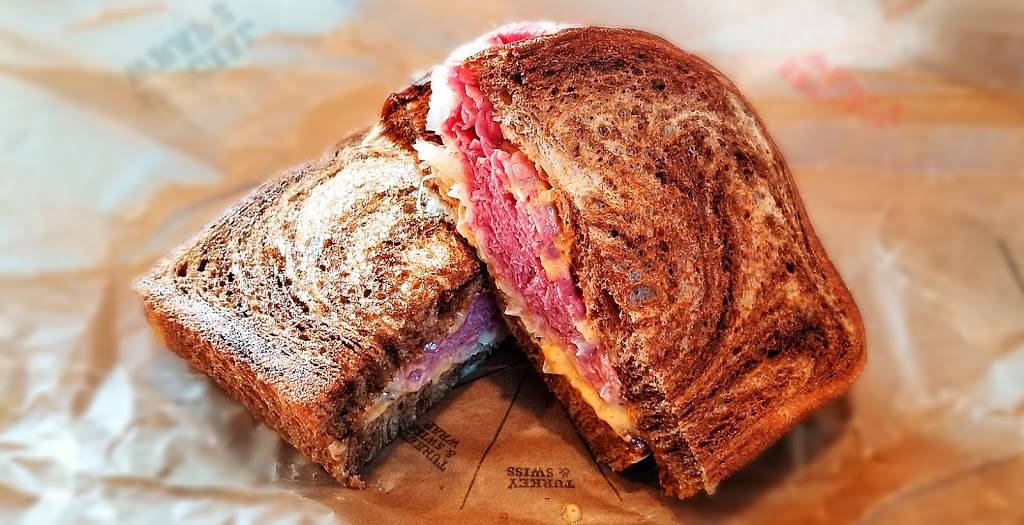 Arbys | restaurant | 4445 Central Pl, Fairfield, CA 94534, USA | 7074195795 OR +1 707-419-5795