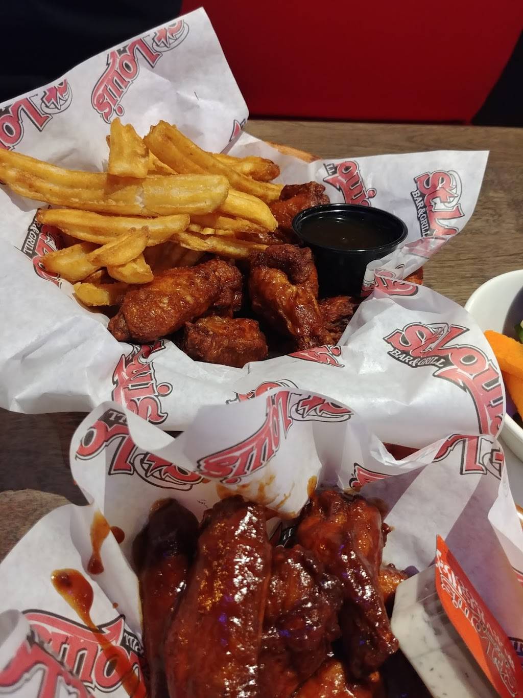 St. Louis Bar & Grill | restaurant | 5777 Main St, Whitchurch-Stouffville, ON L4A 4R2, Canada | 9056424224 OR +1 905-642-4224