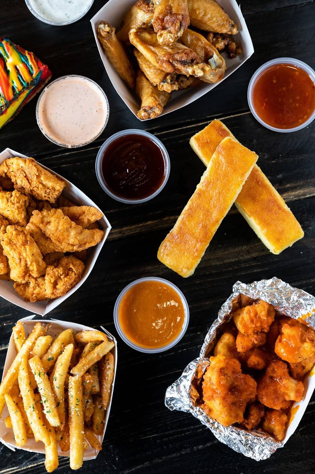 Wing Snob | restaurant | 140 Twelve Mile Rd, Madison Heights, MI 48071, USA | 2484309464 OR +1 248-430-9464