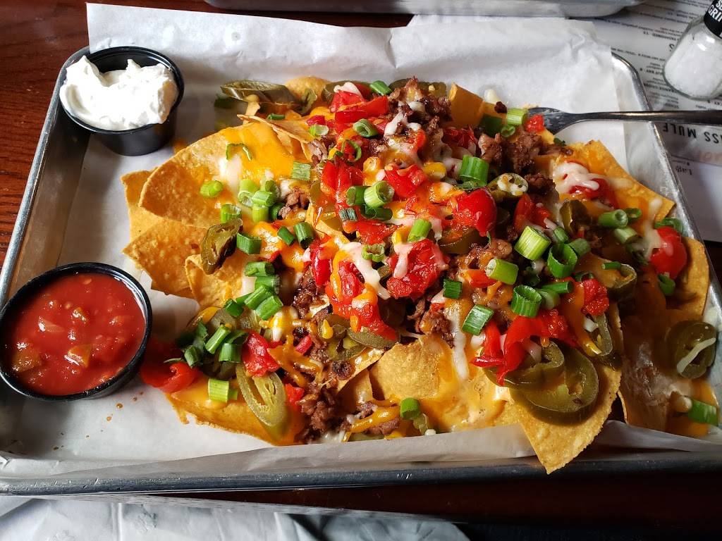 The Brass Tap | restaurant | 164 Fleet St, Oxon Hill, MD 20745, USA | 3019659116 OR +1 301-965-9116