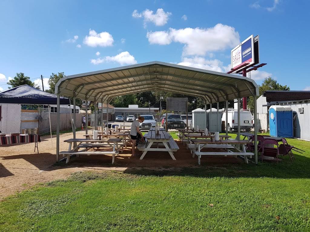 Kerlin BBQ | restaurant | 2207 E Cesar Chavez St, Austin, TX 78702, USA | 5124125588 OR +1 512-412-5588