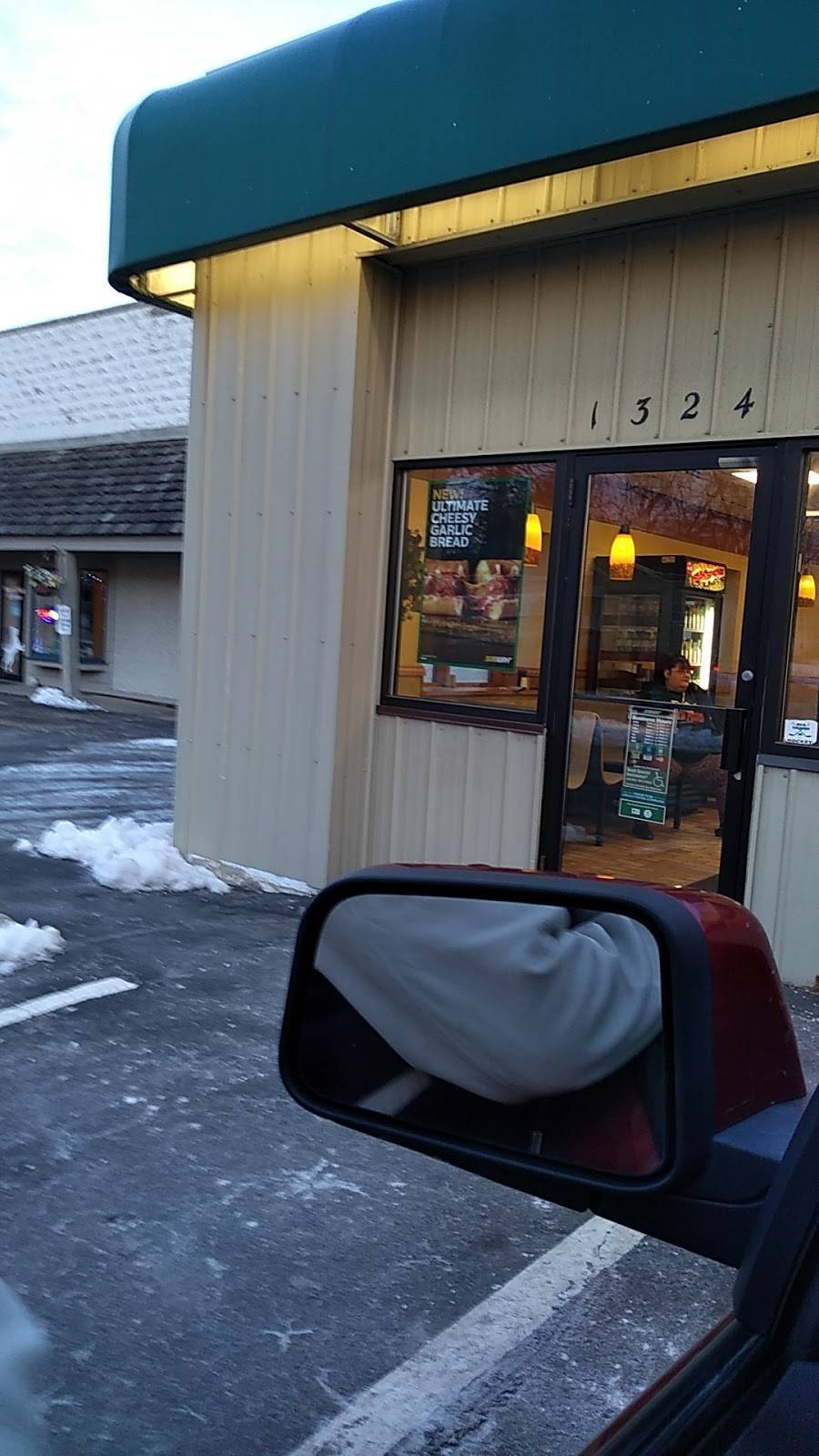 Subway Restaurants | restaurant | 1324 Marinette Ave, Marinette, WI 54143, USA | 7157324768 OR +1 715-732-4768