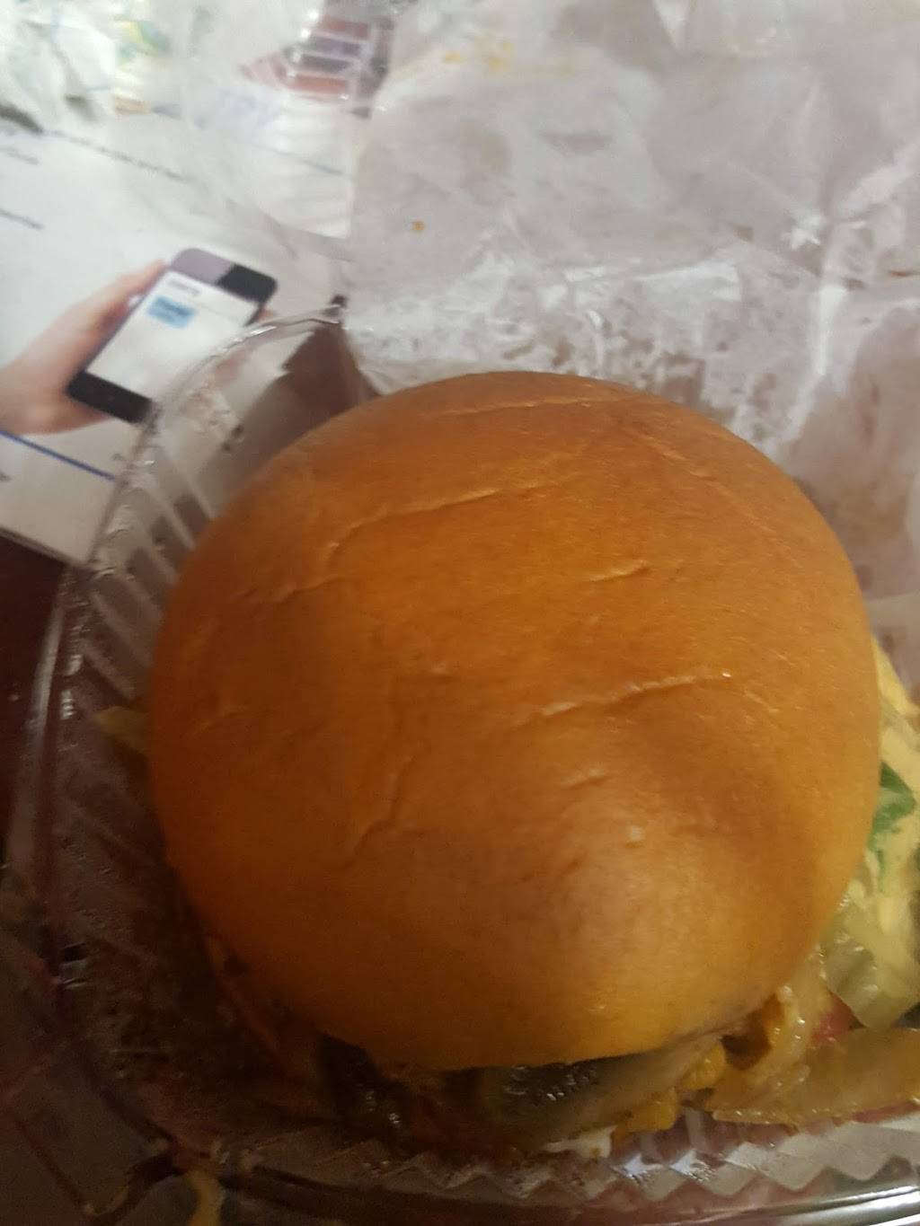 CC’s Icees Galore | restaurant | 1626 Main St, Alton, IL 62002, USA | 6184338300 OR +1 618-433-8300