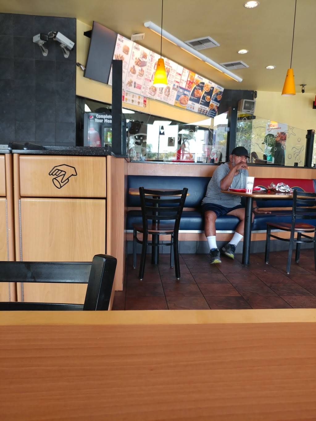 KFC | restaurant | 155 Marketplace Ave, San Diego, CA 92113, USA | 6192621915 OR +1 619-262-1915