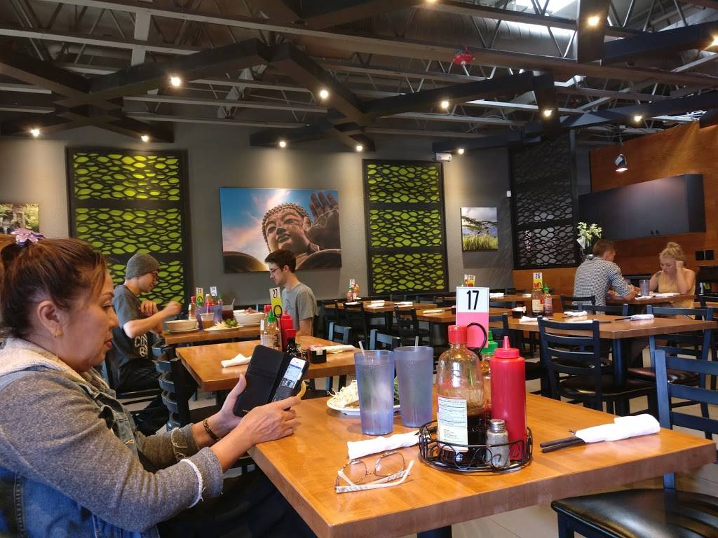 Basil Leaf Vietnamese Restaurant | restaurant | 1225 Eubank Blvd NE, Albuquerque, NM 87112, USA | 5053232594 OR +1 505-323-2594