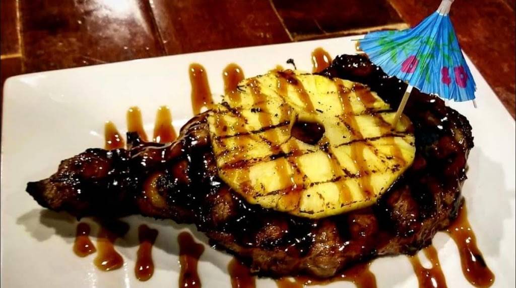 Strikers Steakhouse | restaurant | 321 Crews St, Lawrenceburg, TN 38464, USA | 9312447457 OR +1 931-244-7457