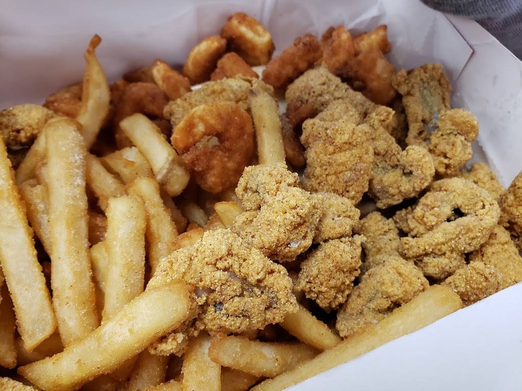 Hip Hop Fish & Chicken | restaurant | 227 E Baltimore St, Baltimore, MD 21202, USA | 4107277770 OR +1 410-727-7770