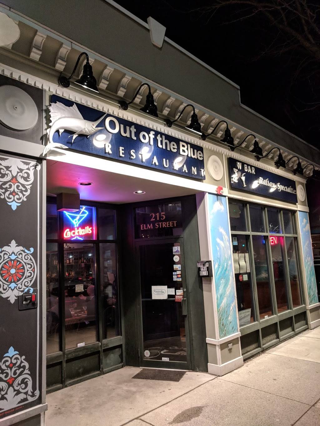 Out Of The Blue | restaurant | 215 Elm St, Somerville, MA 02144, USA | 6177765020 OR +1 617-776-5020