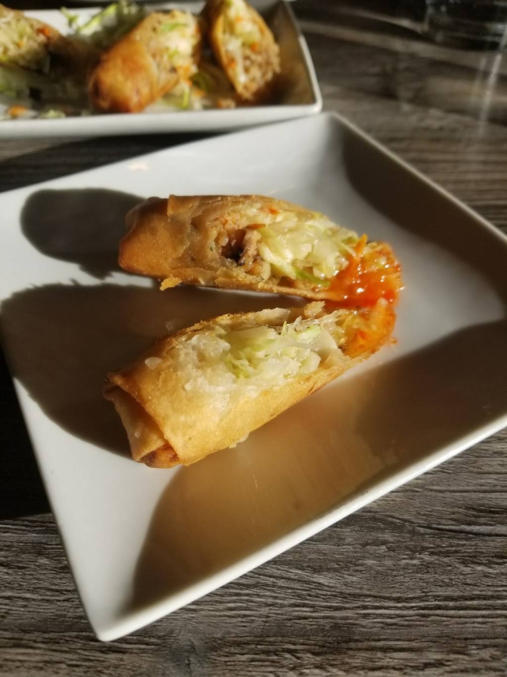 Naviyas Thai Brasserie | restaurant | 2812 W 43rd St, Minneapolis, MN 55410, USA | 6122765061 OR +1 612-276-5061