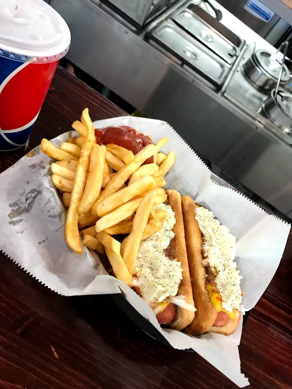 Sams Hot Dog Stand Treys Restaurant | meal takeaway | 5786 a Three Notched Rd, Crozet, VA 22932, USA | 4342828705 OR +1 434-282-8705
