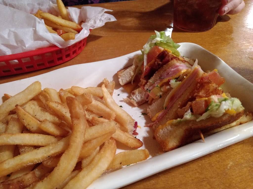 West Station Road House | restaurant | 128 N Main St, West, TX 76691, USA | 2548267600 OR +1 254-826-7600