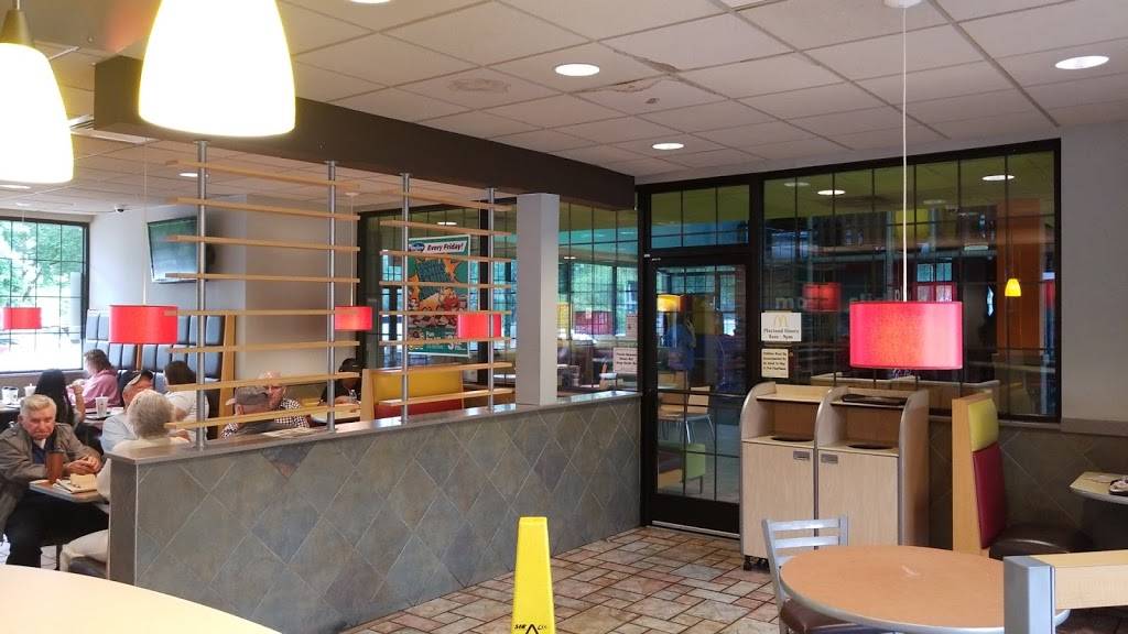 McDonalds | cafe | 401 Smokey Park Highway, Asheville, NC 28806, USA | 8286674698 OR +1 828-667-4698
