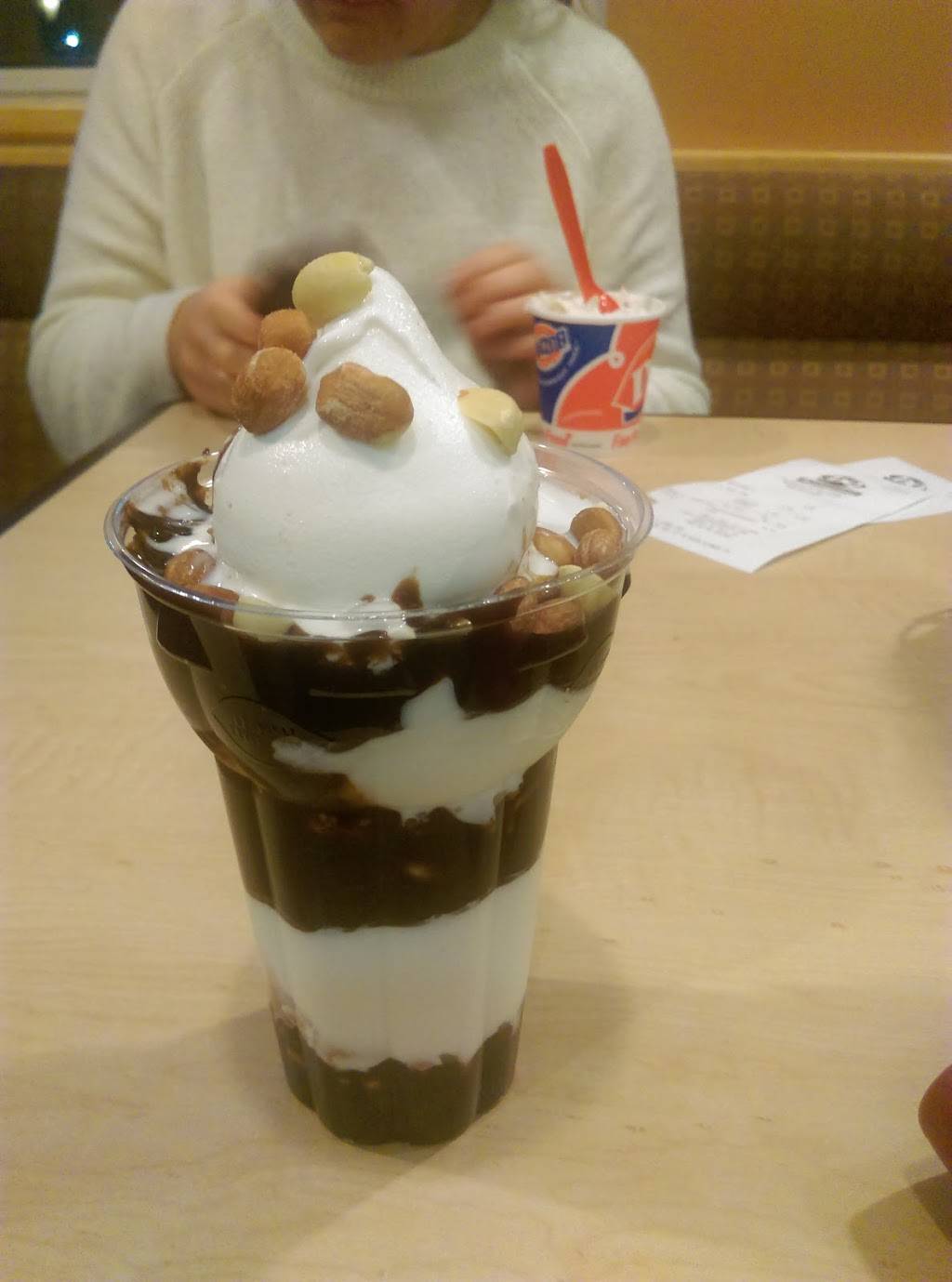 Dairy Queen Grill & Chill | restaurant | 702 S Church St, Wentzville, MO 63385, USA | 6363279000 OR +1 636-327-9000