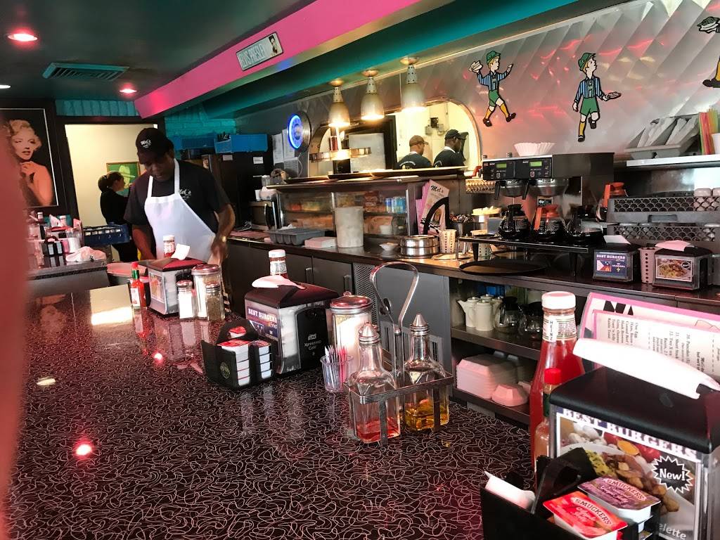 Mels Diner | restaurant | 2956 Johnston St, Lafayette, LA 70503, USA | 3372356219 OR +1 337-235-6219