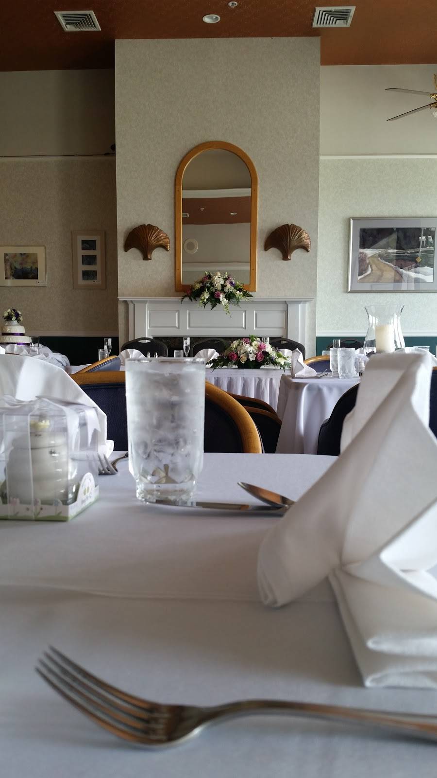 Oceans Edge Restaurant | restaurant | 159 Searsport Ave, Belfast, ME 04915, USA | 2073382646 OR +1 207-338-2646