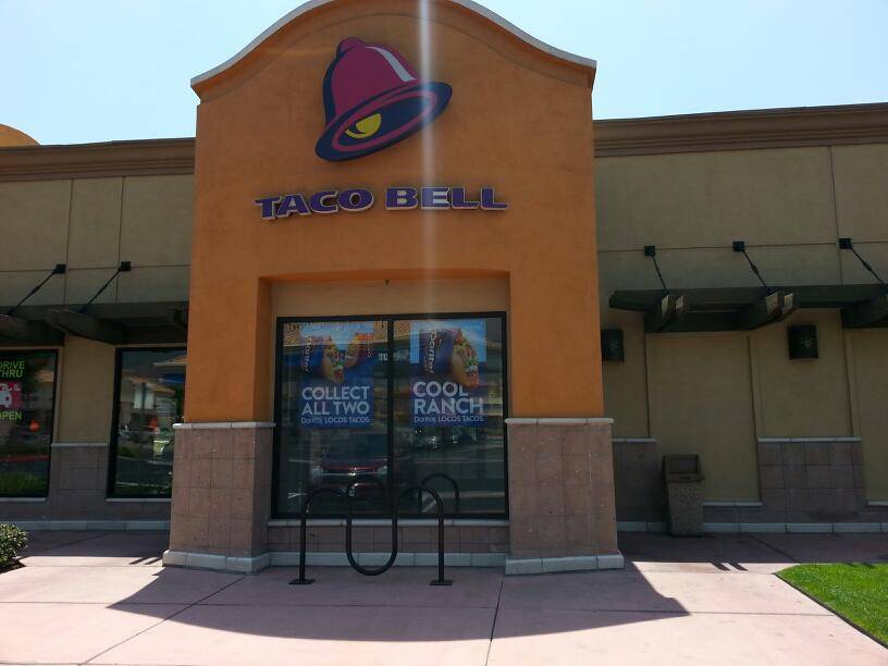 Taco Bell | meal takeaway | 15140 Summit Ave, Fontana, CA 92336, USA | 9098996440 OR +1 909-899-6440