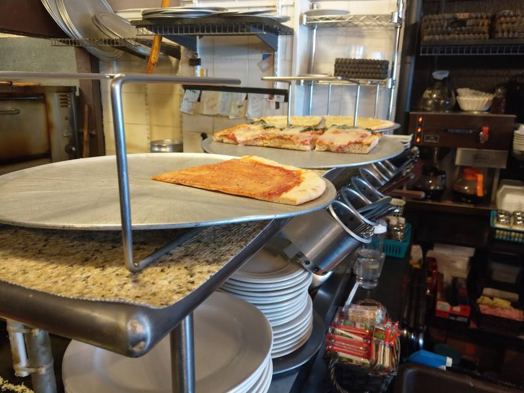 Francescos Pizzeria | restaurant | 617 W Liberty St, Hubbard, OH 44425, USA | 3305348811 OR +1 330-534-8811