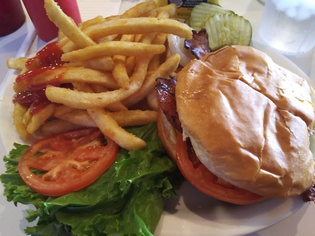 Scooters | restaurant | 1329 MO-32, El Dorado Springs, MO 64744, USA | 4178765421 OR +1 417-876-5421