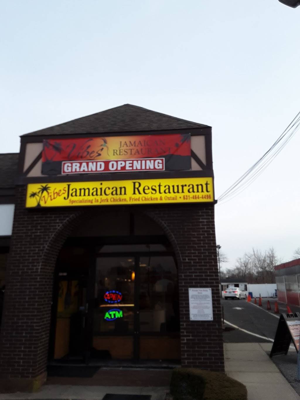Vibes Jamaican Restaurant | restaurant | 1195 Sunrise Hwy, Copiague, NY 11726, USA | 6314644496 OR +1 631-464-4496
