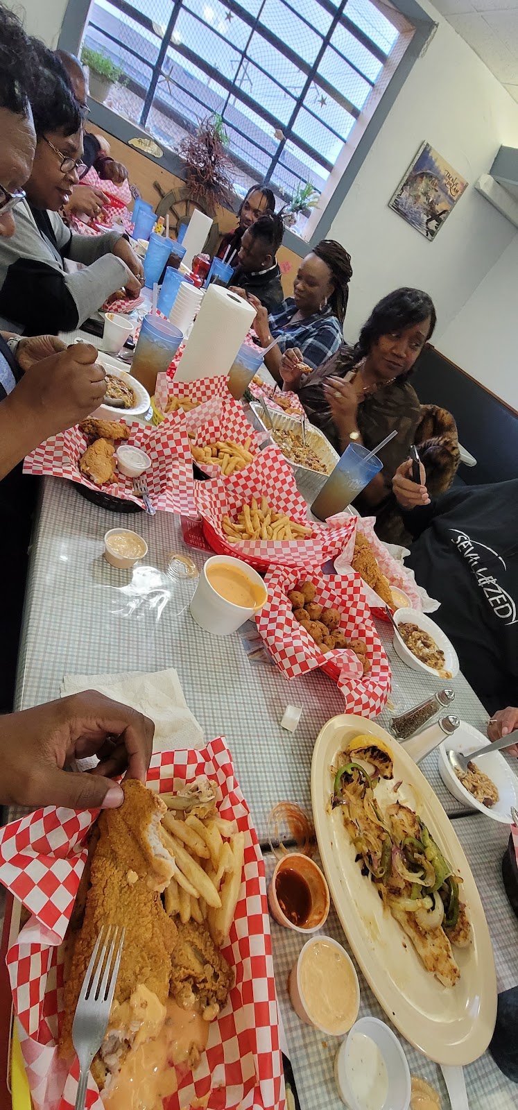 Sams Southern Eatery Independence KS | restaurant | 1100 E Main St, Independence, KS 67301, USA | 6205774272 OR +1 620-577-4272