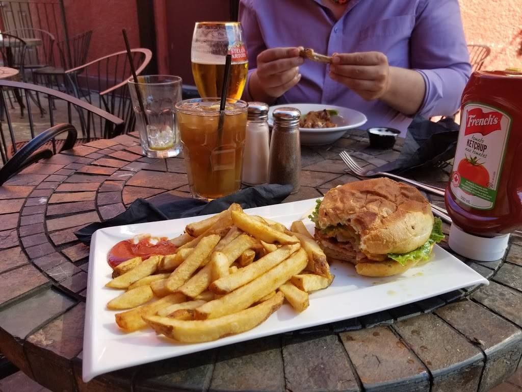 The Judge and Jester | restaurant | 17 Main St E, Grimsby, ON L3M 1M7, Canada | 9059458744 OR +1 905-945-8744