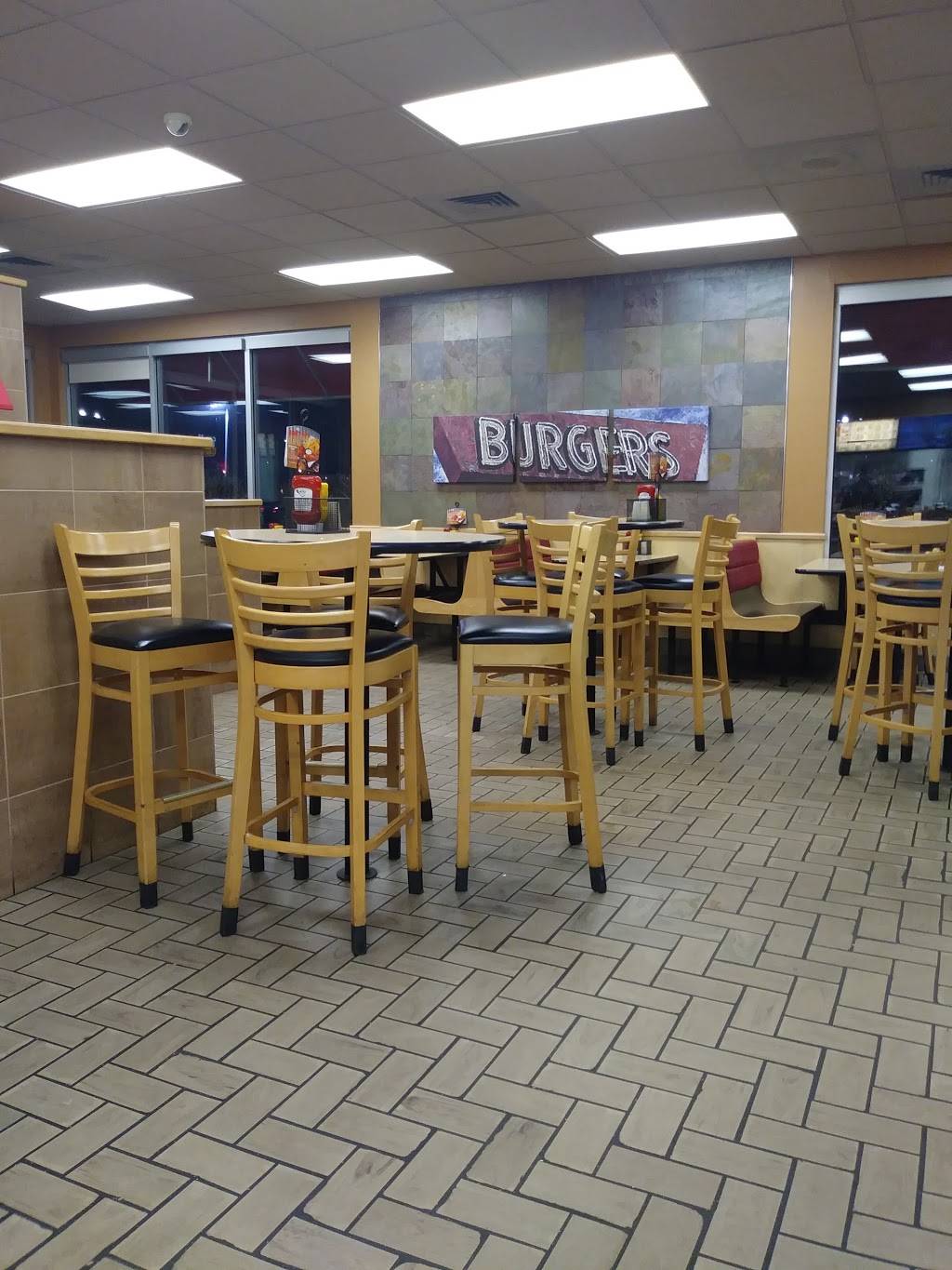 Dairy Queen Grill & Chill | restaurant | 2208 Goldsmith Ln, Louisville, KY 40218, USA | 5024514052 OR +1 502-451-4052