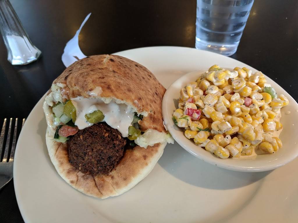 Falafel Guys | restaurant | 105 W Freistadt Rd, Mequon, WI 53092, USA | 2623024122 OR +1 262-302-4122