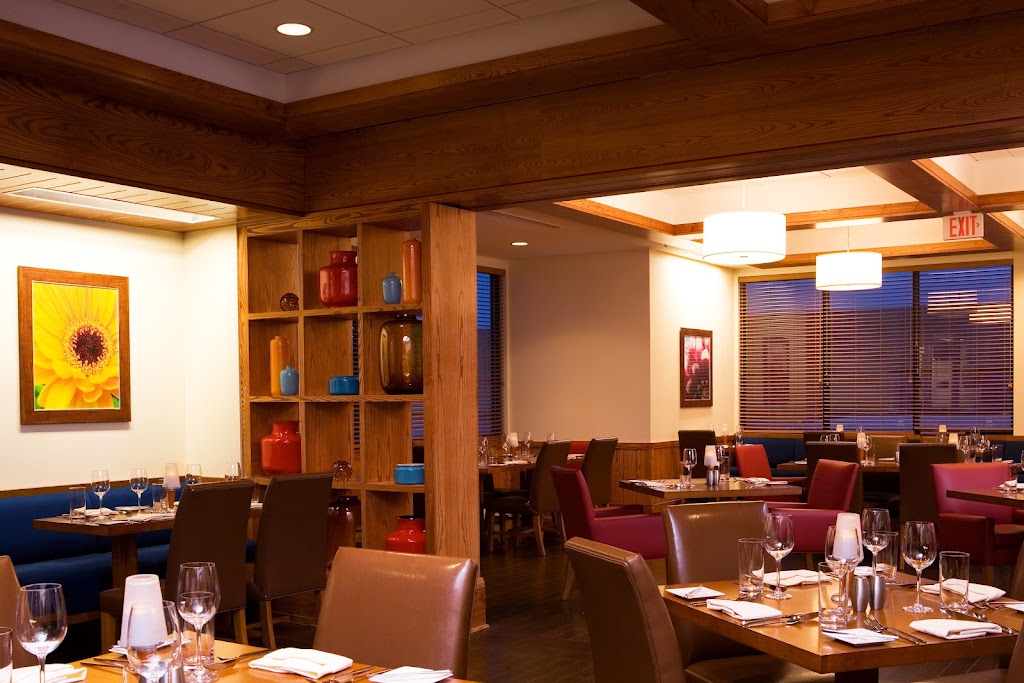 Tailwinds Grille | restaurant | 308 Godfrey Blvd, Bangor, ME 04401, USA | 2079476721 OR +1 207-947-6721