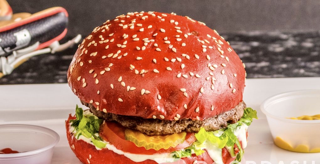 Red’s Burgers | restaurant | 1155 Central St, Leominster, MA 01453, USA | 9787996451 OR +1 978-799-6451