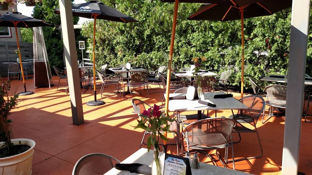 Sandras on the Park | restaurant | 10049 W Forest Home Ave, Hales Corners, WI 53130, USA | 4142358889 OR +1 414-235-8889