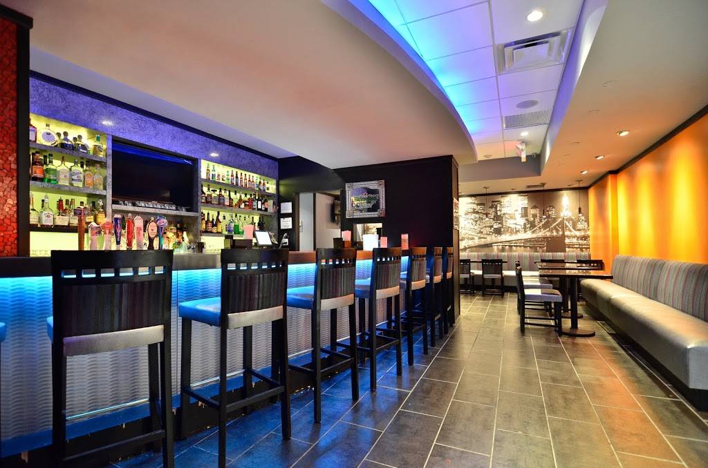 Manhattan Lounge | restaurant | 140 Route 23 north, Pompton Plains, NJ 07444, USA | 9736960900 OR +1 973-696-0900