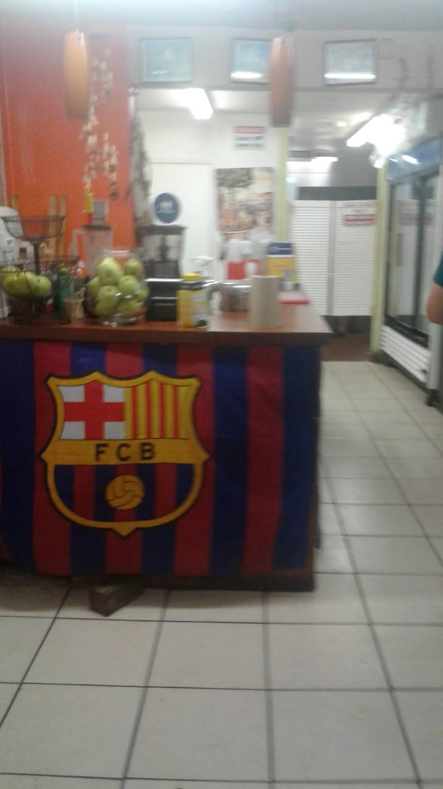 La Guanaquita | restaurant | 801 Pacific Coast Hwy, Long Beach, CA 90806, USA | 5629127830 OR +1 562-912-7830