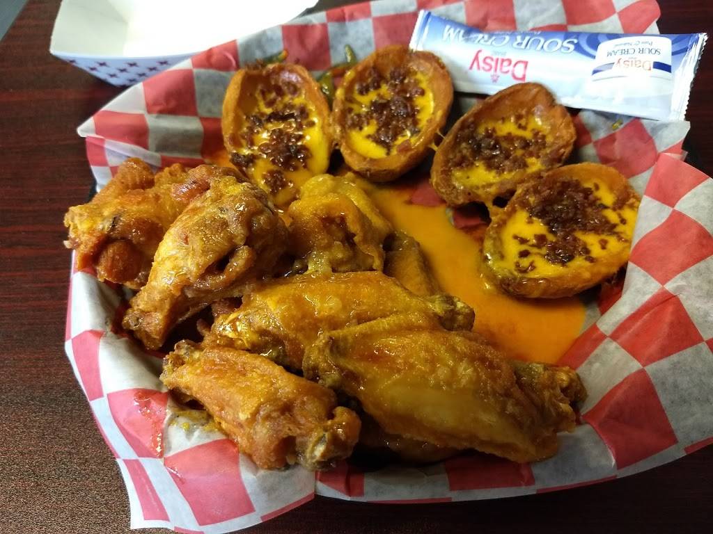 Wings-N-Fire | restaurant | 5420 Deep Lake Rd #1000, Oviedo, FL 32765, USA | 3213164210 OR +1 321-316-4210